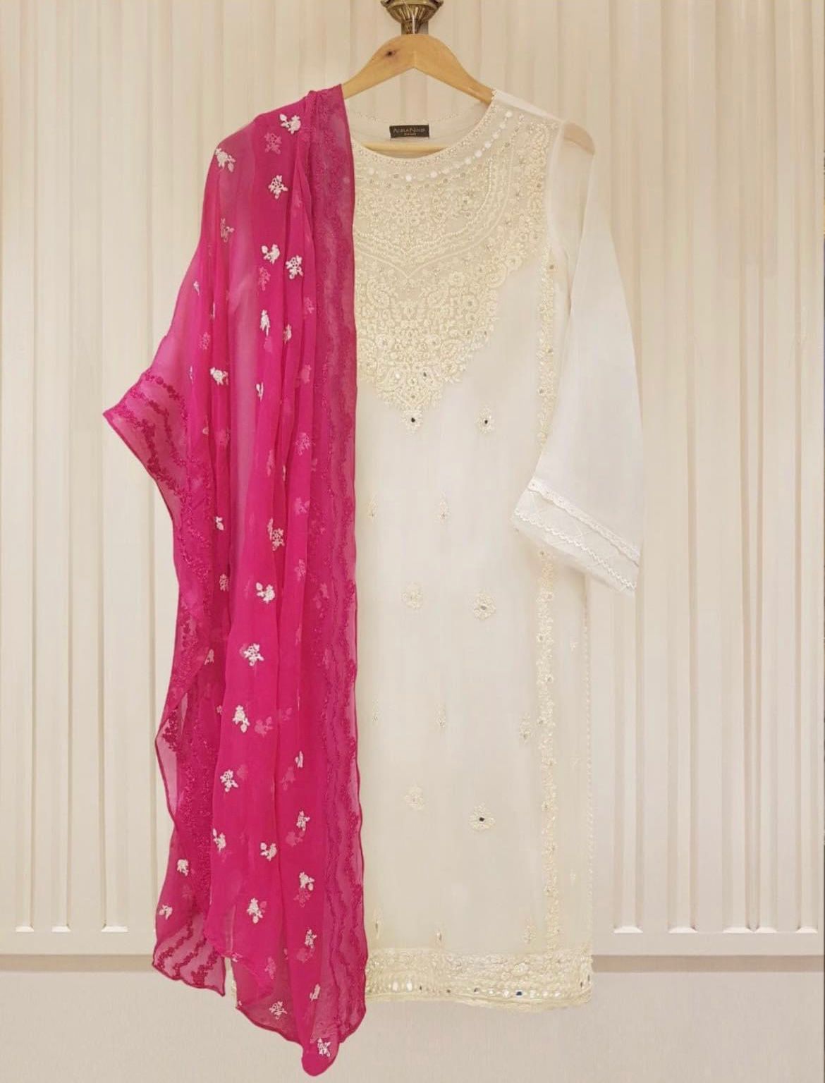 Elegance Redefined: Aghanoor 3-Piece Pure Chiffon Ensemble