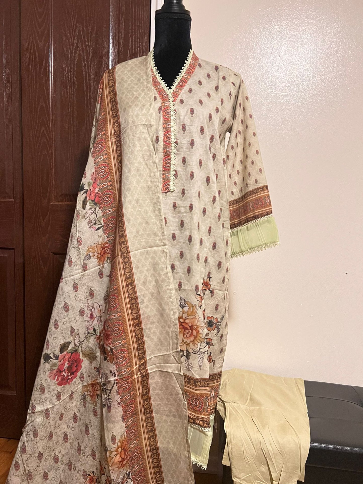 Bin Saeed Printed Lawn Ensemble - Elegance in Every Stitch