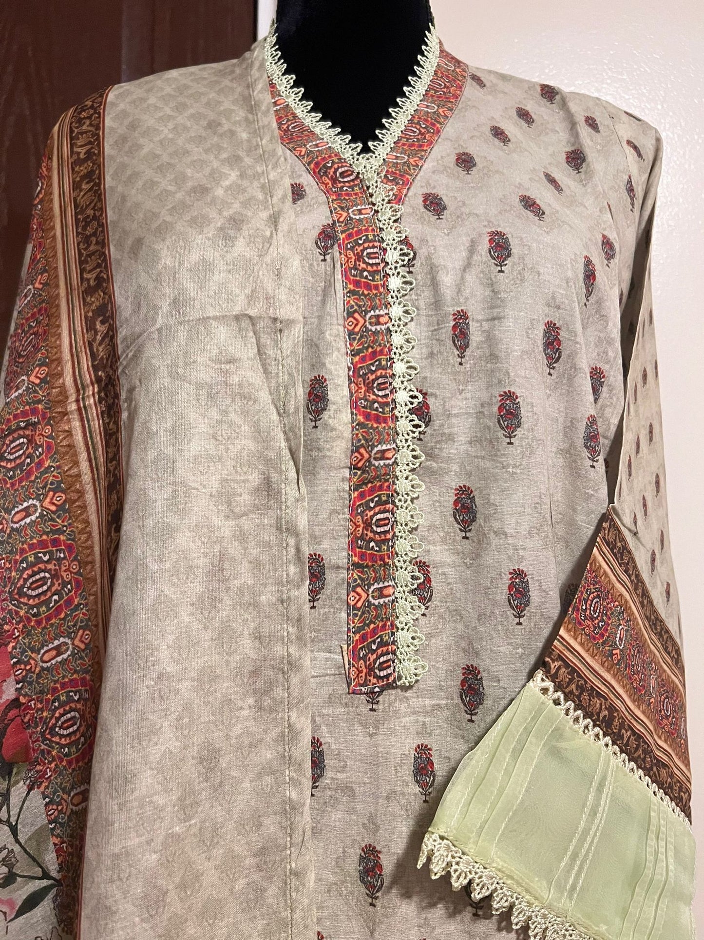 Bin Saeed Printed Lawn Ensemble - Elegance in Every Stitch